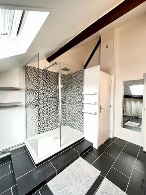 Dubai - Bel Appartement A 兰斯 外观 照片
